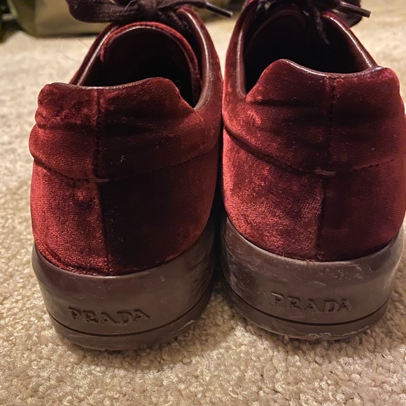 Prada velvet burgundy sneakers - size 37 - Picture 2 of 4